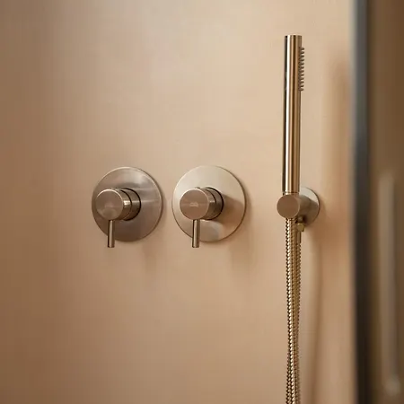 Essenza Boutique * 切法卢