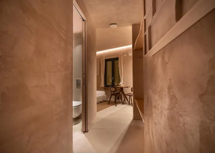 Essenza Boutique Чефалу