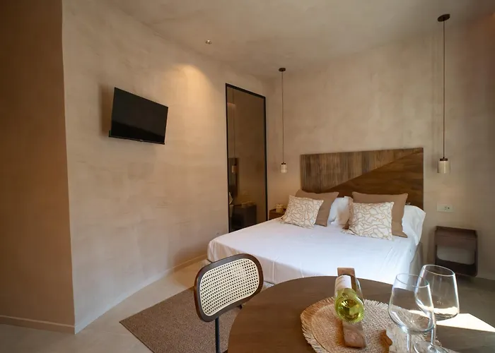 Essenza Boutique Апартаменти *