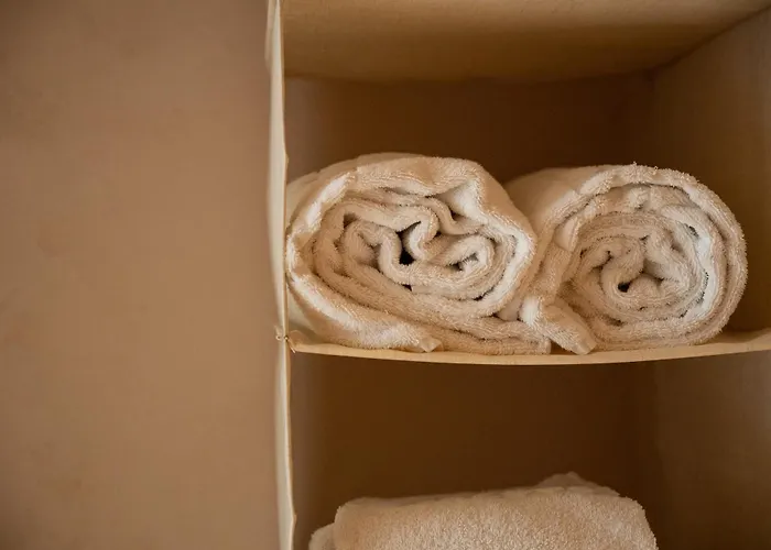 Essenza Boutique Чефалу