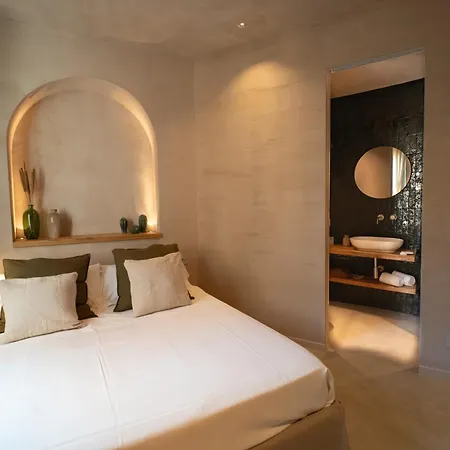 Essenza Boutique * تْشيفالو